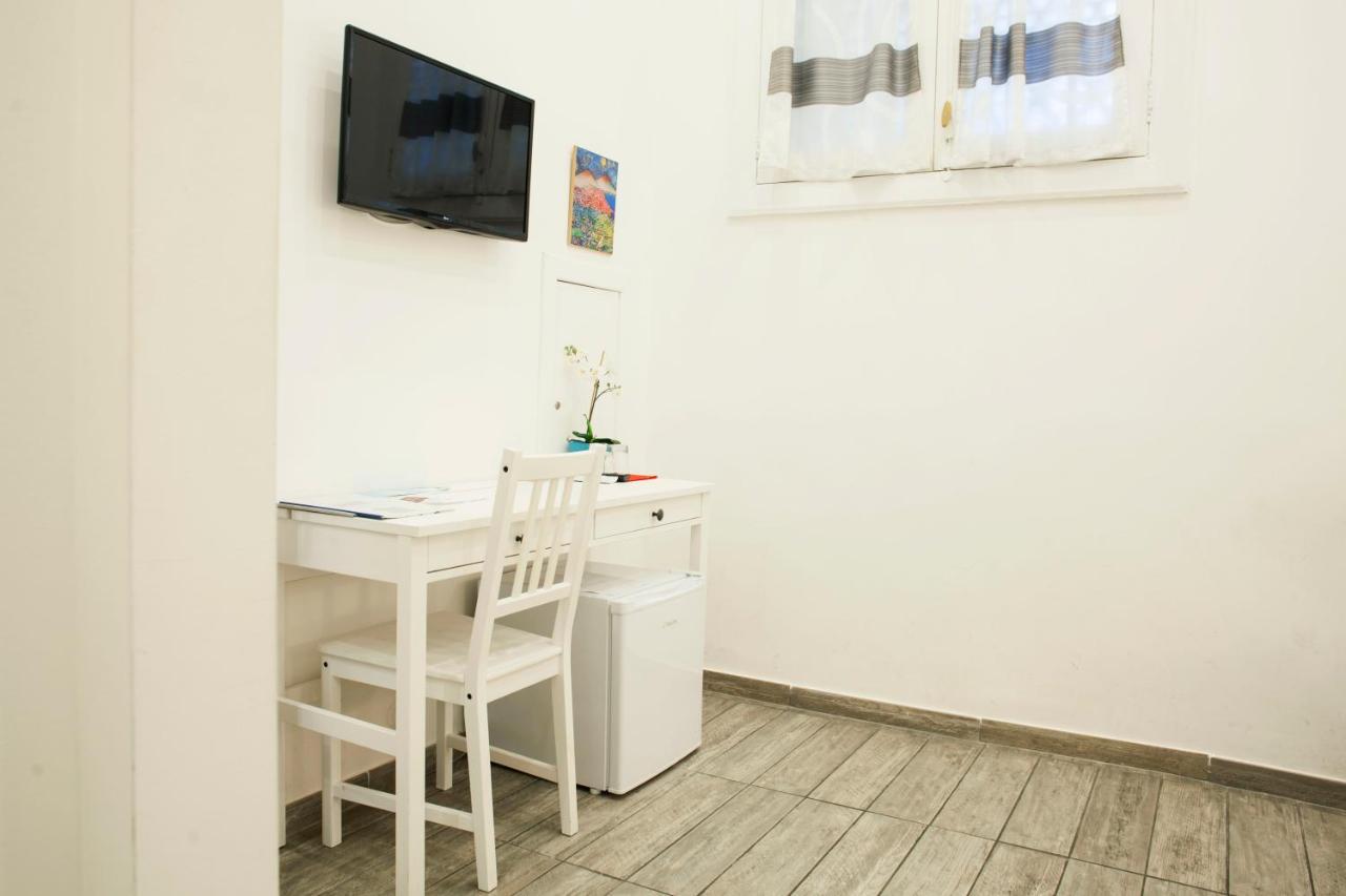 Martucci Avenue Couette-café